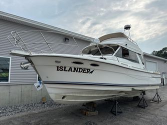 30' Cutwater 2017 Yacht For Sale